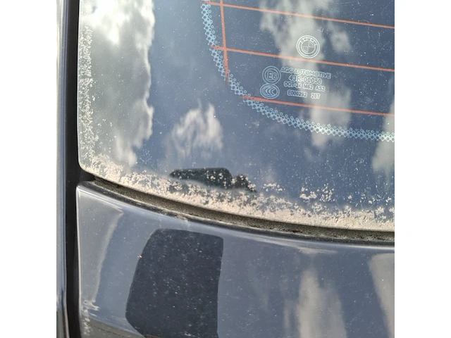 Personenauto bmw, 520d - afbeelding 18 van  34