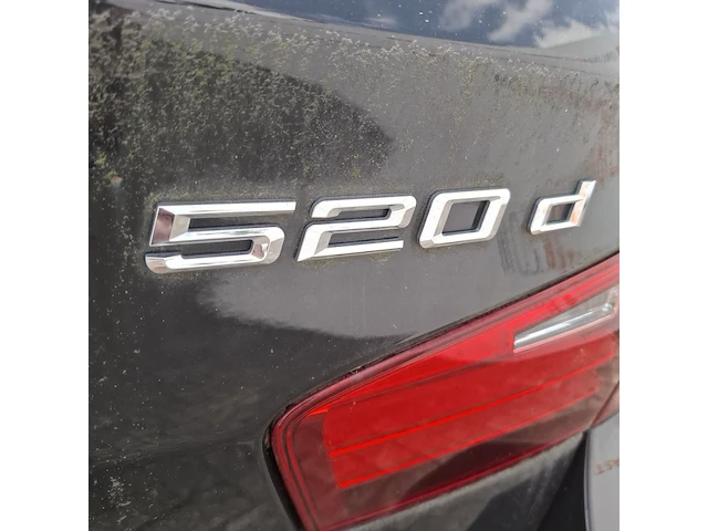 Personenauto bmw, 520d - afbeelding 25 van  34