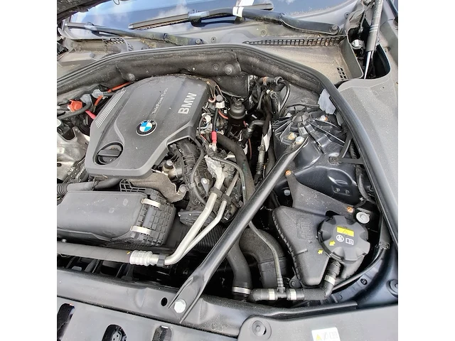 Personenauto bmw, 520d - afbeelding 28 van  34