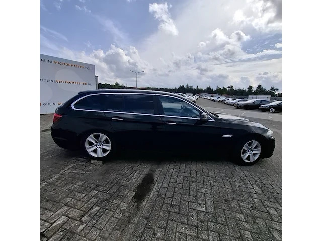 Personenauto bmw, 520d - afbeelding 29 van  34