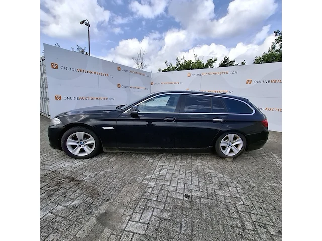Personenauto bmw, 520d - afbeelding 33 van  34