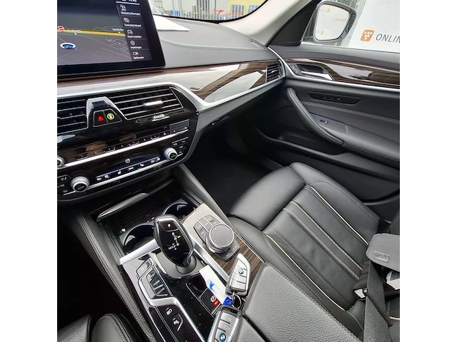 Personenauto, bmw, 530e, 2020 - afbeelding 19 van  50