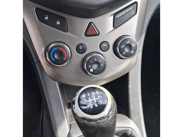 Personenauto chevrolet, aveo 1.3d lt, wit, 2012 - afbeelding 15 van  39
