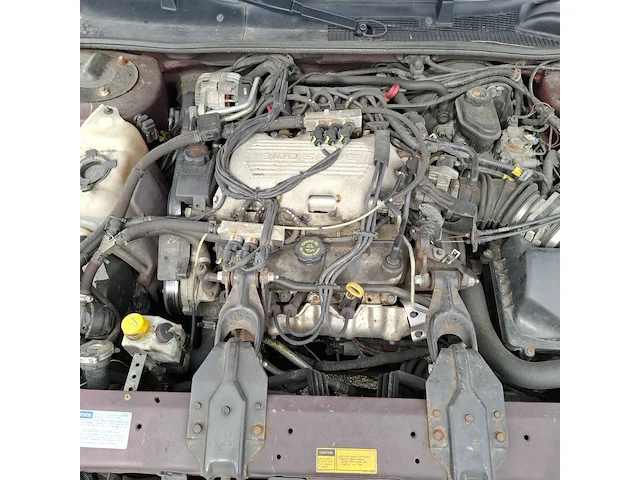 Personenauto chevrolet, lumina 3.1 v6 a, rood, 1997 - afbeelding 14 van  27