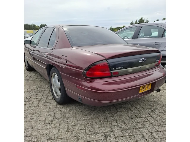 Personenauto chevrolet, lumina 3.1 v6 a, rood, 1997 - afbeelding 24 van  27