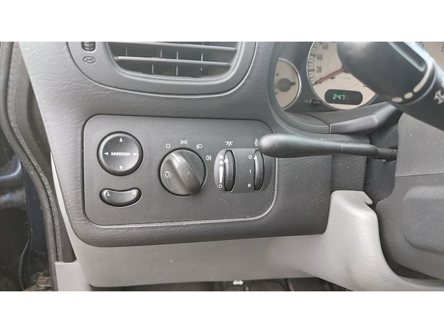 Personenauto, chrysler, voyager 2.5 crd se luxe, 2005 - afbeelding 11 van  42