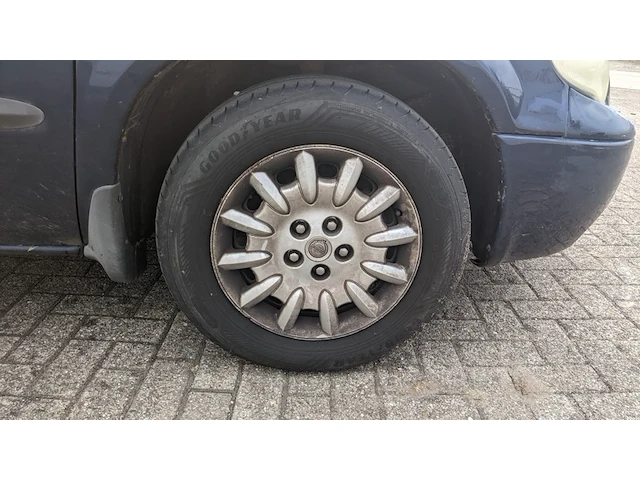 Personenauto, chrysler, voyager 2.5 crd se luxe, 2005 - afbeelding 32 van  42