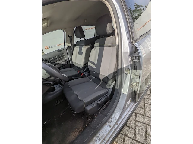 Personenauto citroen, c3 1.2 pure tech , grijs, bouwjaar 2021 - afbeelding 19 van  41