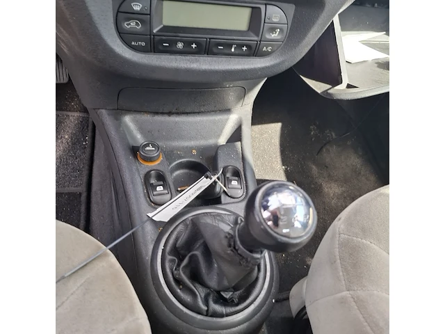 Personenauto citroën, c3 1.6i-16v exclusive, zwart, 2005 - afbeelding 16 van  39