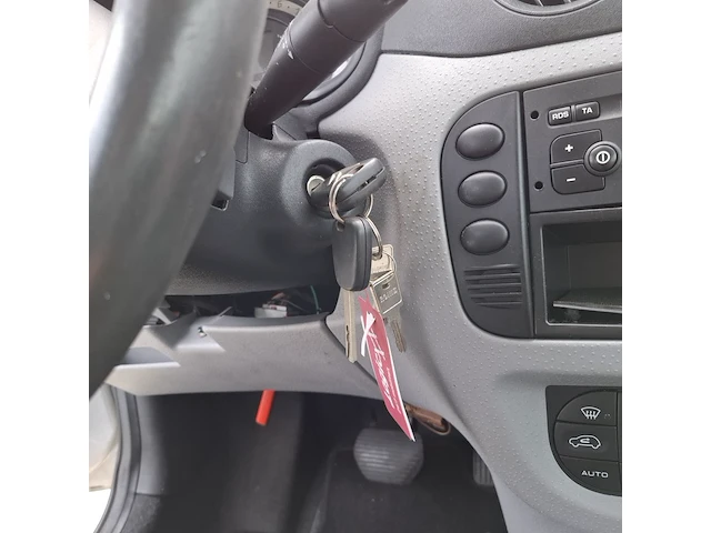 Personenauto, citroen, c3 pluriel 1.6, grijs, 2004 - afbeelding 13 van  42
