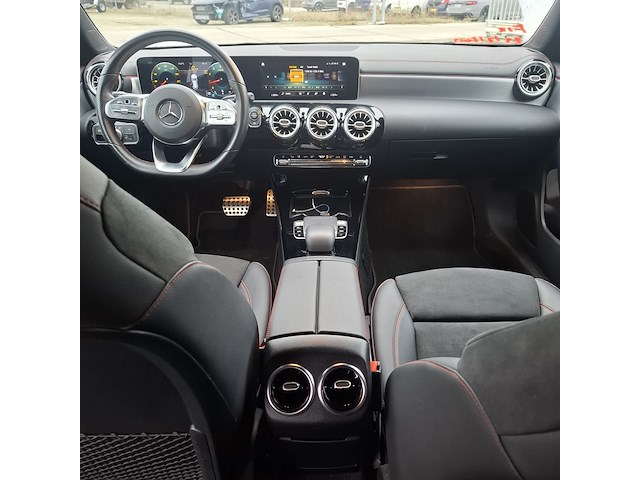 Personenauto, cla-klasse 180, bouwjaar 2020 - afbeelding 33 van  58