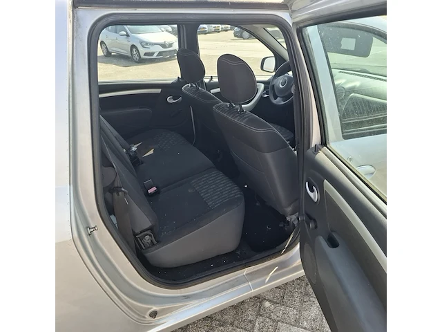 Personenauto dacia, logan mcv 1.6-16v blackline , bouwjaar 2011 - afbeelding 22 van  49