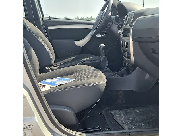 Personenauto dacia, logan mcv 1.6-16v blackline , bouwjaar 2011 - afbeelding 27 van  49