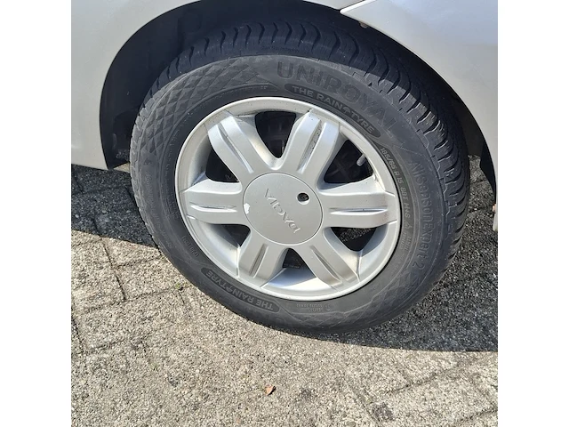 Personenauto dacia, logan mcv 1.6-16v blackline , bouwjaar 2011 - afbeelding 32 van  49