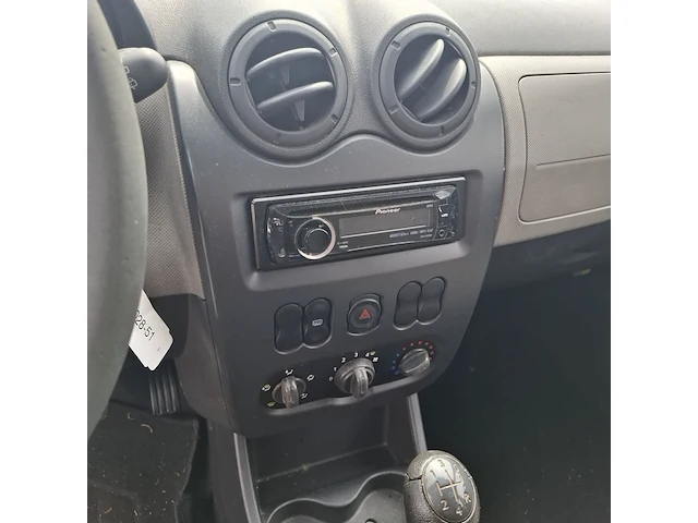 Personenauto dacia, sandero 1.2, bouwjaar 2010 - afbeelding 7 van  39