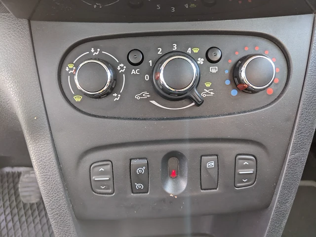 Personenauto, dacia, sandero, 2013 - afbeelding 17 van  48