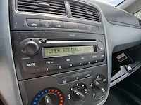 Personenauto fiat, grande punto 1.3 m-jet actual, bouwjaar 2011 - afbeelding 10 van  32