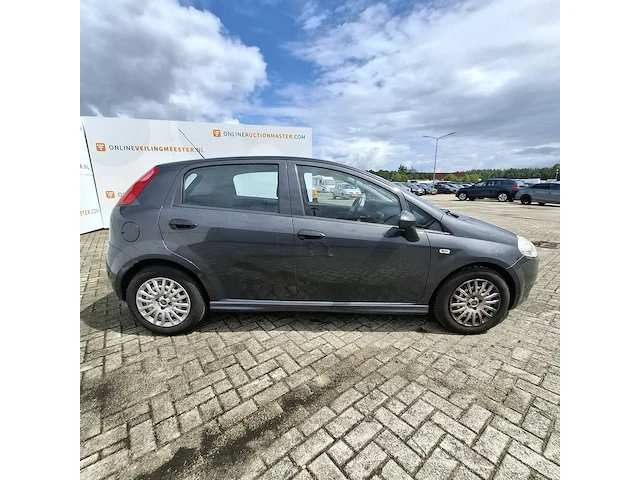 Personenauto fiat, grande punto 1.3 m-jet actual, bouwjaar 2011 - afbeelding 27 van  32