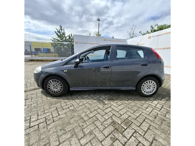 Personenauto fiat, grande punto 1.3 m-jet actual, bouwjaar 2011 - afbeelding 31 van  32