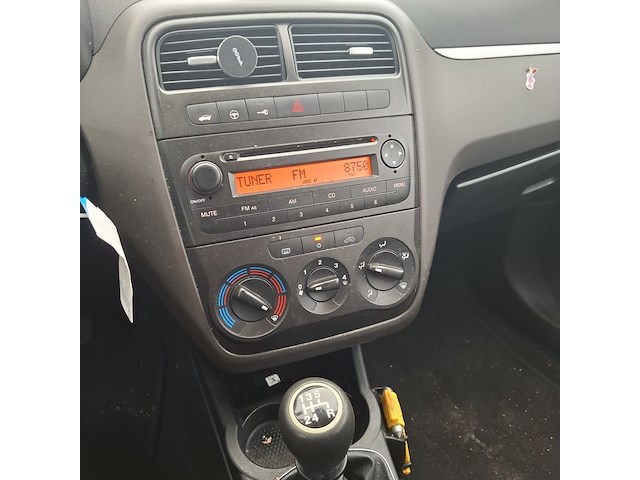 Personenauto fiat , grande punto 1.4 dynamic, bouwjaar 2007 - afbeelding 15 van  45