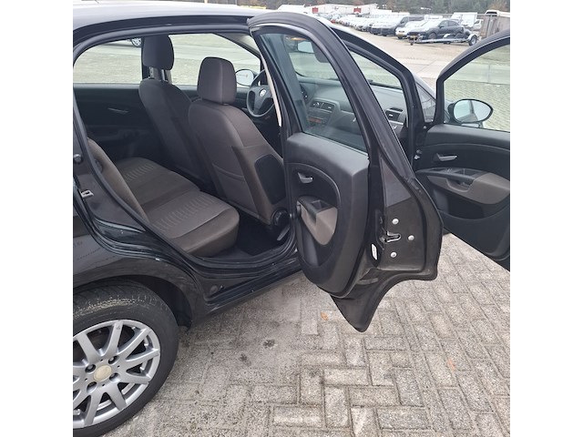 Personenauto fiat , grande punto 1.4 dynamic, bouwjaar 2007 - afbeelding 25 van  45