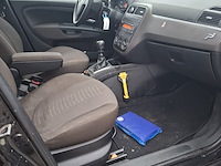 Personenauto fiat , grande punto 1.4 dynamic, bouwjaar 2007 - afbeelding 28 van  45