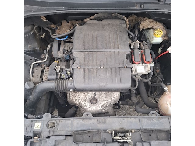 Personenauto fiat , grande punto 1.4 dynamic, bouwjaar 2007 - afbeelding 32 van  45