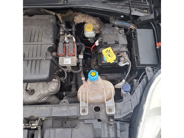 Personenauto fiat , grande punto 1.4 dynamic, bouwjaar 2007 - afbeelding 33 van  45