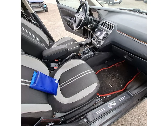 Personenauto, fiat, grande punto 1.4, grijs, 2009 - afbeelding 28 van  52