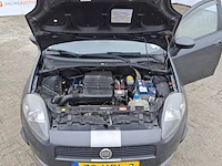 Personenauto, fiat, grande punto 1.4, grijs, 2009 - afbeelding 45 van  52