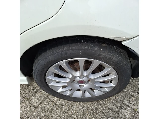 Personenauto fiat, grande punto 1.4 nerobianco, bouwjaar 2009 - afbeelding 5 van  31