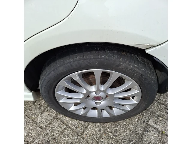 Personenauto fiat, grande punto 1.4 nerobianco, bouwjaar 2009 - afbeelding 6 van  31