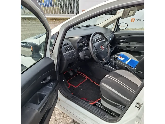 Personenauto fiat, grande punto 1.4 nerobianco, bouwjaar 2009 - afbeelding 7 van  31
