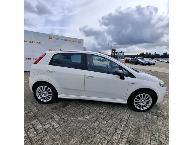 Personenauto fiat, grande punto 1.4 nerobianco, bouwjaar 2009 - afbeelding 26 van  31