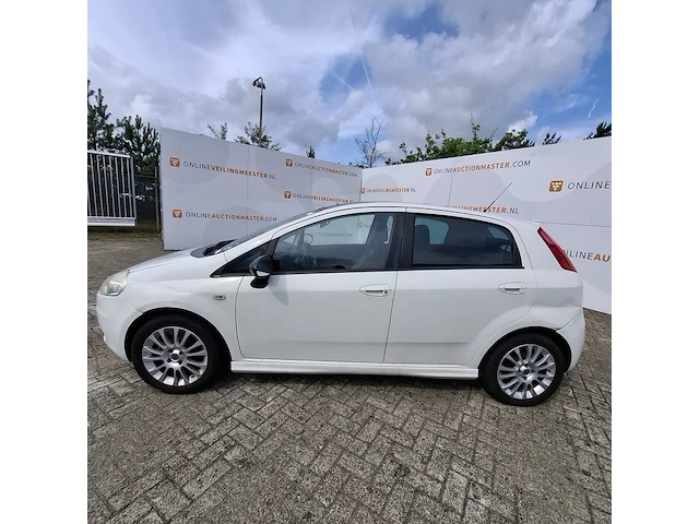 Personenauto fiat, grande punto 1.4 nerobianco, bouwjaar 2009 - afbeelding 30 van  31