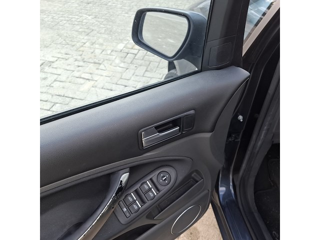 Personenauto ford, c-max 1.6 tdci titanium, grijs, bouwjaar 2010 - afbeelding 3 van  46