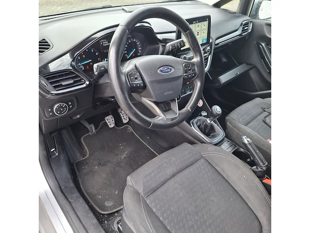 Personenauto ford, fiesta 1.0 ecoboost titanium, grijs, bouwjaar 2018 - afbeelding 13 van  53