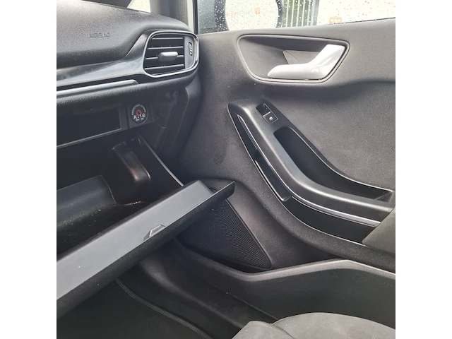 Personenauto ford, fiesta 1.0 ecoboost titanium, grijs, bouwjaar 2018 - afbeelding 23 van  53