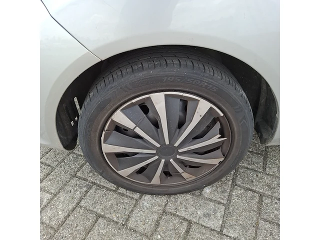 Personenauto ford, fiesta 1.25 trend, bouwjaar 2011 - afbeelding 2 van  32