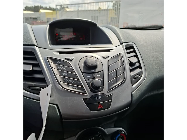 Personenauto ford, fiesta 1.25 trend, bouwjaar 2011 - afbeelding 10 van  32