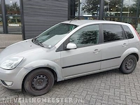 Personenauto ford, fiesta 1.3 diesel, bouwjaar 2005 - afbeelding 2 van  36