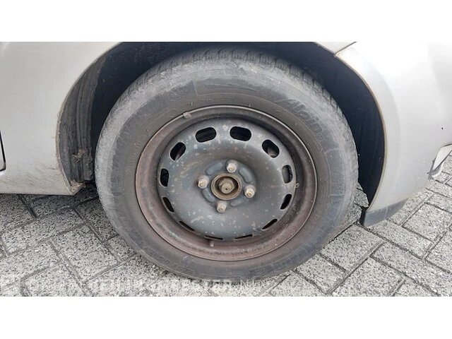 Personenauto ford, fiesta 1.3 diesel, bouwjaar 2005 - afbeelding 4 van  36