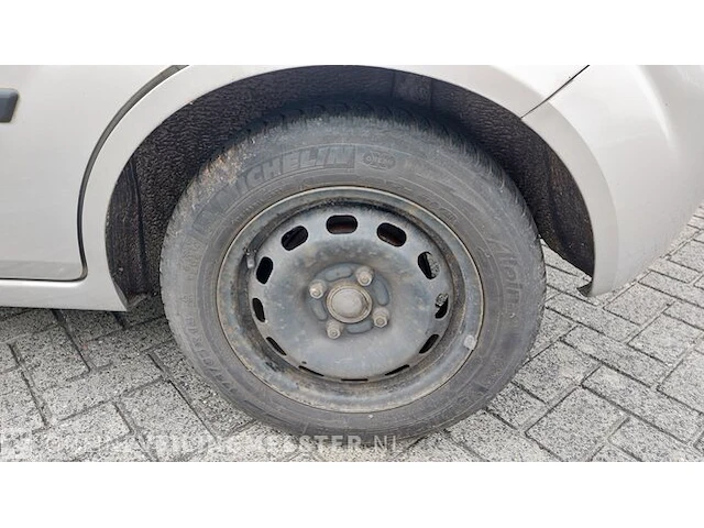 Personenauto ford, fiesta 1.3 diesel, bouwjaar 2005 - afbeelding 8 van  36
