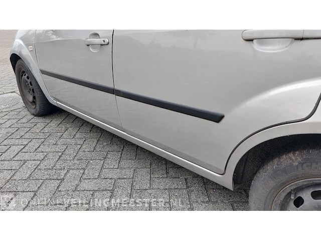 Personenauto ford, fiesta 1.3 diesel, bouwjaar 2005 - afbeelding 9 van  36