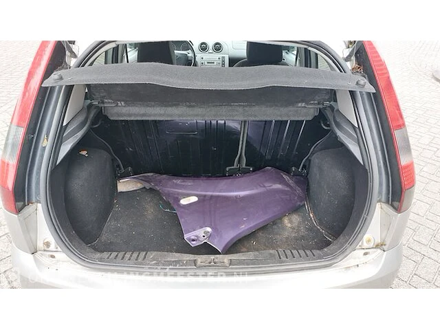 Personenauto ford, fiesta 1.3 diesel, bouwjaar 2005 - afbeelding 13 van  36