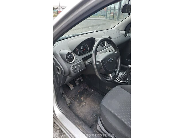 Personenauto ford, fiesta 1.3 diesel, bouwjaar 2005 - afbeelding 20 van  36