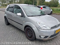 Personenauto ford, fiesta 1.3 diesel, bouwjaar 2005 - afbeelding 31 van  36