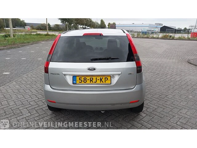 Personenauto ford, fiesta 1.3 diesel, bouwjaar 2005 - afbeelding 34 van  36