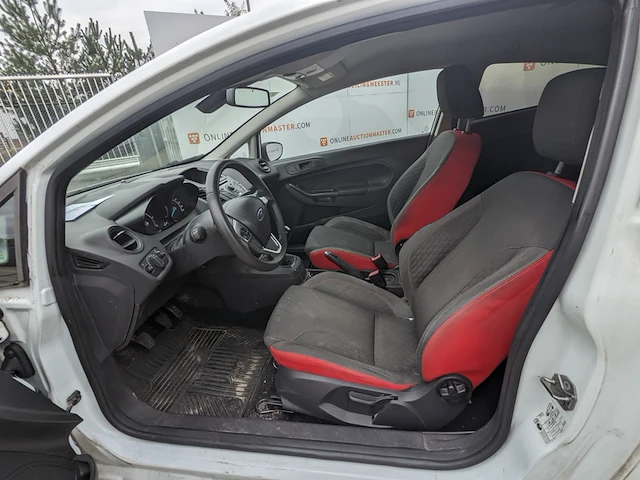 Personenauto ford, fiesta 1.5tdci, wit, bouwjaar 2013 - afbeelding 3 van  52