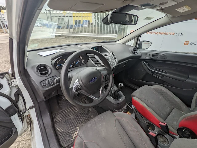 Personenauto ford, fiesta 1.5tdci, wit, bouwjaar 2013 - afbeelding 4 van  52